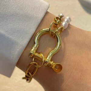 Western Cowgirl Horseshoe Bracelet Elegant Gold & Pearls Bracelet  Southwestern